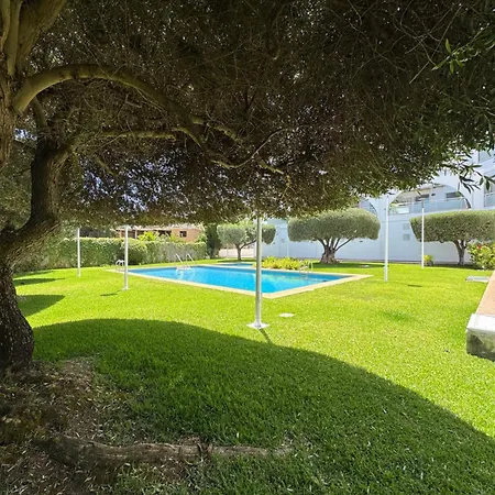 Albir Adventino アパート *